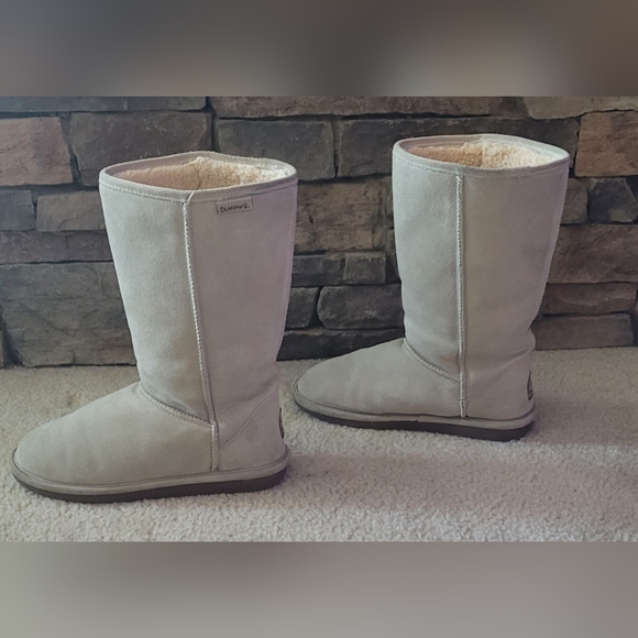 Size 10 Bearpaw Evangeline Silver Gray Suede Lined Women's Boots - Picture 3 of 9